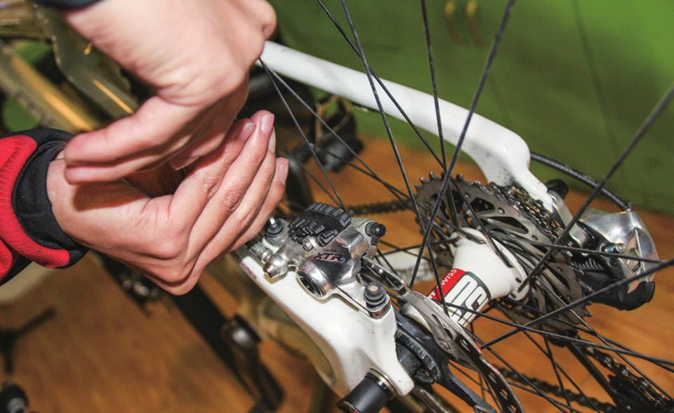 Cuándo deberías cambiar el líquido de frenos de tu bici?